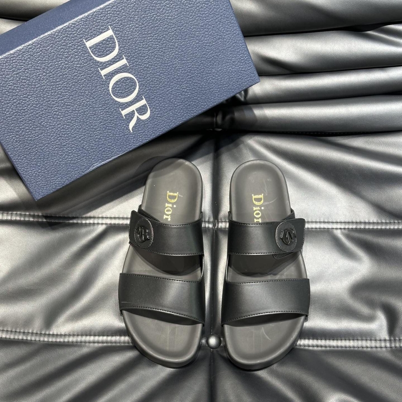 ch**an D*or slippers